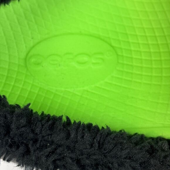 OOFOS Men's OOcoozie Mule Slides Fleece Slipper Black Size 11 - Picture 6 of 10